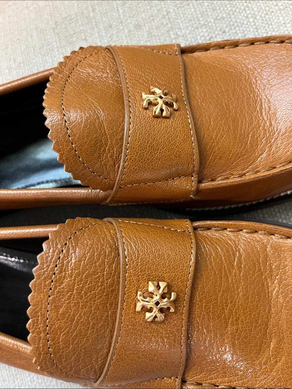 NEW Tory Burch Classic Leather Loafer Size 10.5